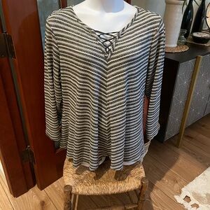 Avenue Black and White Striped Long Sleeve Top